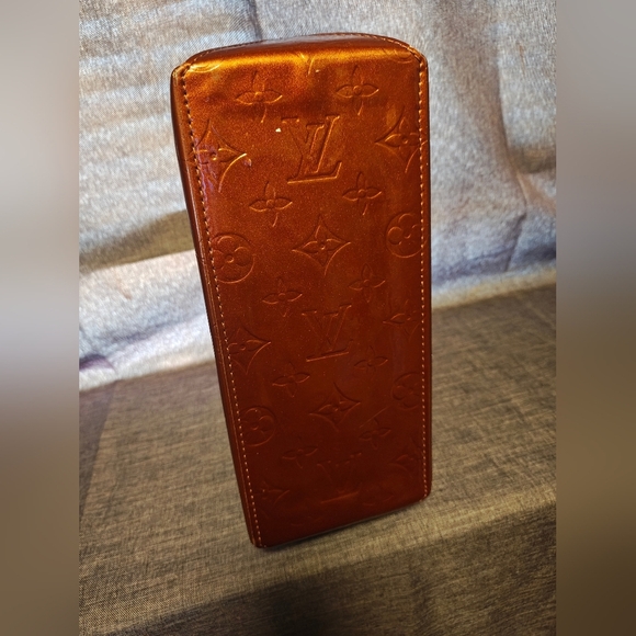 Louis Vuitton Bronze Vernis Monogram Reade PM - Picture 9 of 15